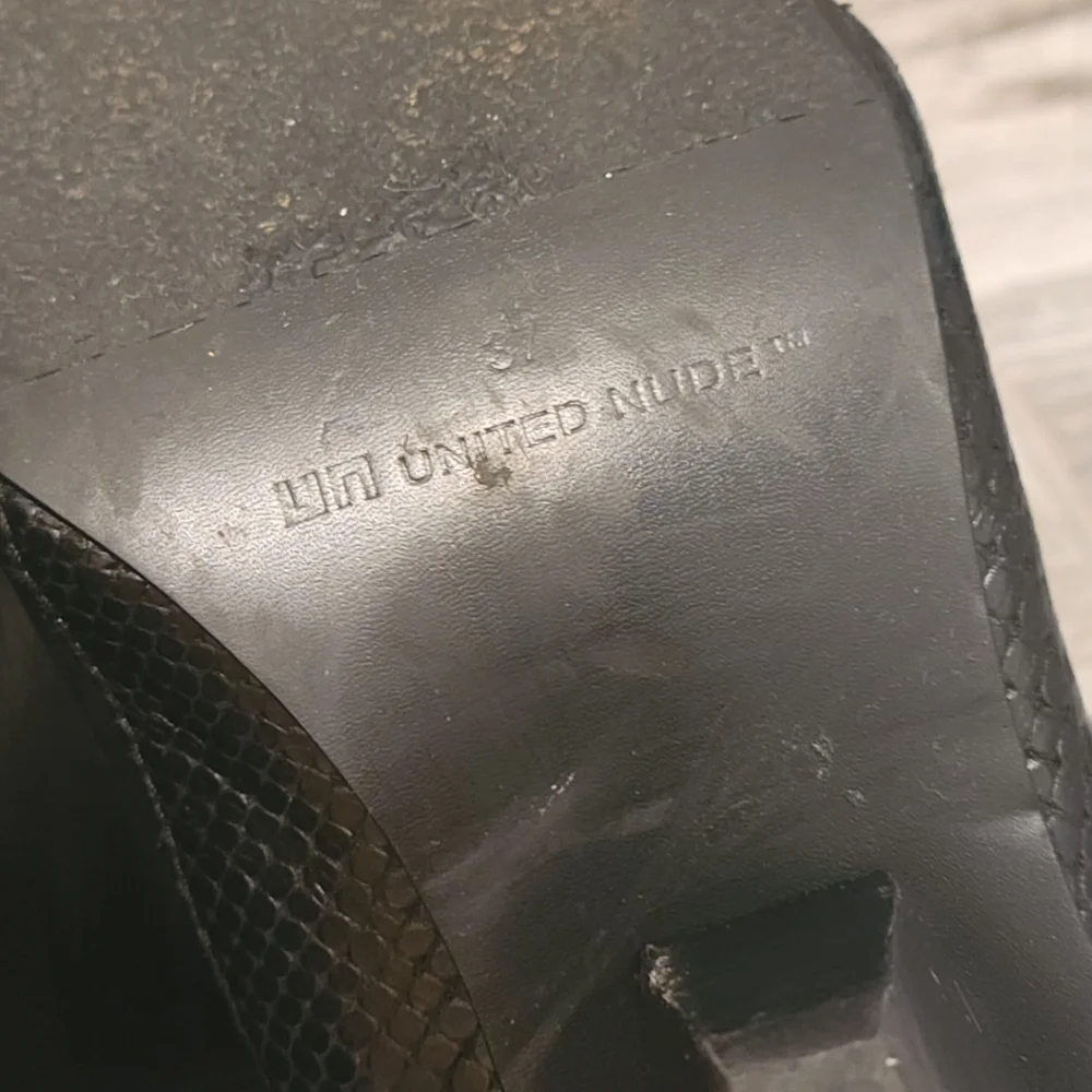 Unique Asymmetric United Nude Leather Heel Ankle Boots - Picture 14 of 14